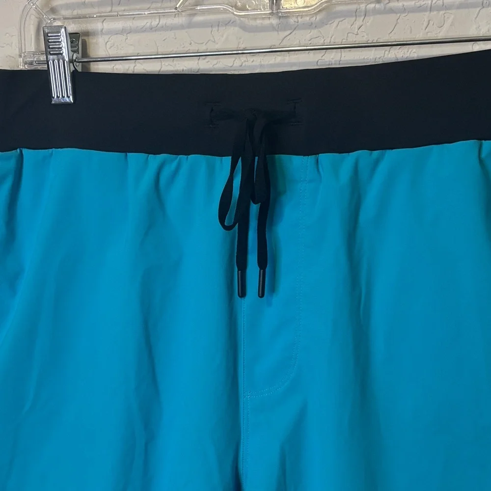 Greyson Versatile Coywolf shorts - Picture 3 of 8